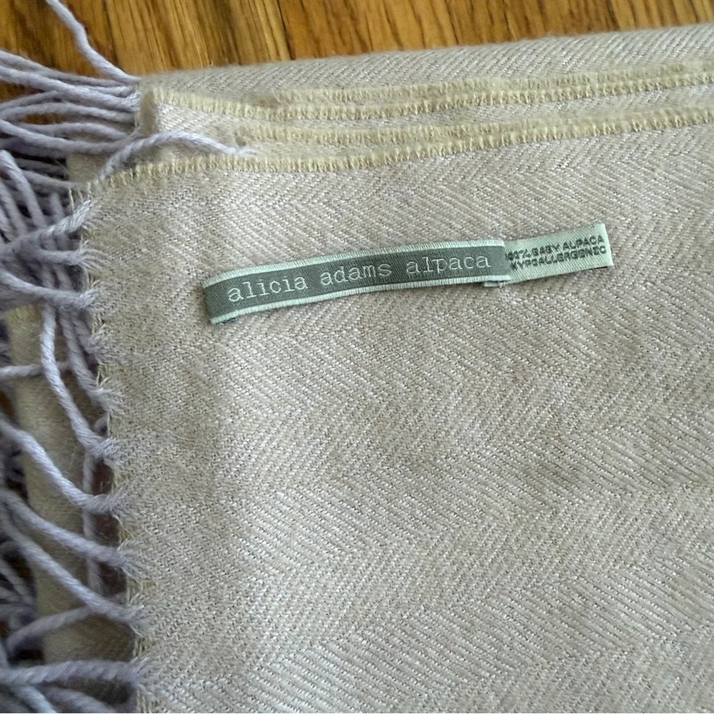 Alicia Adams baby Alpaca cost lightweight throw blanket - Picture 8 of 8